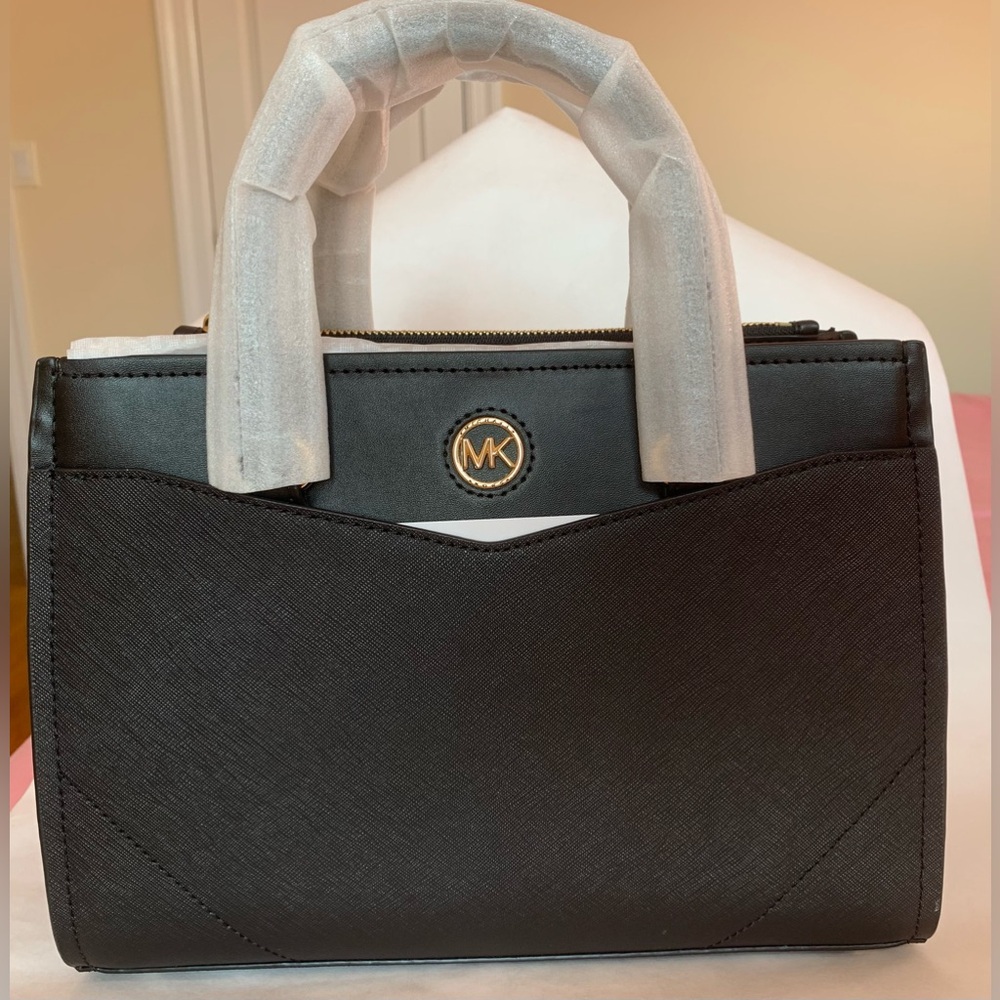 NWT Michael Kors Black Hand Bag Everly Medium Saffiano Leather Satchel